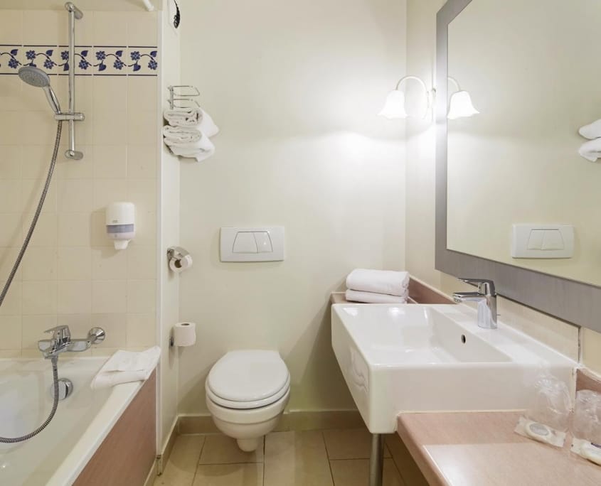 Campanile Val de France